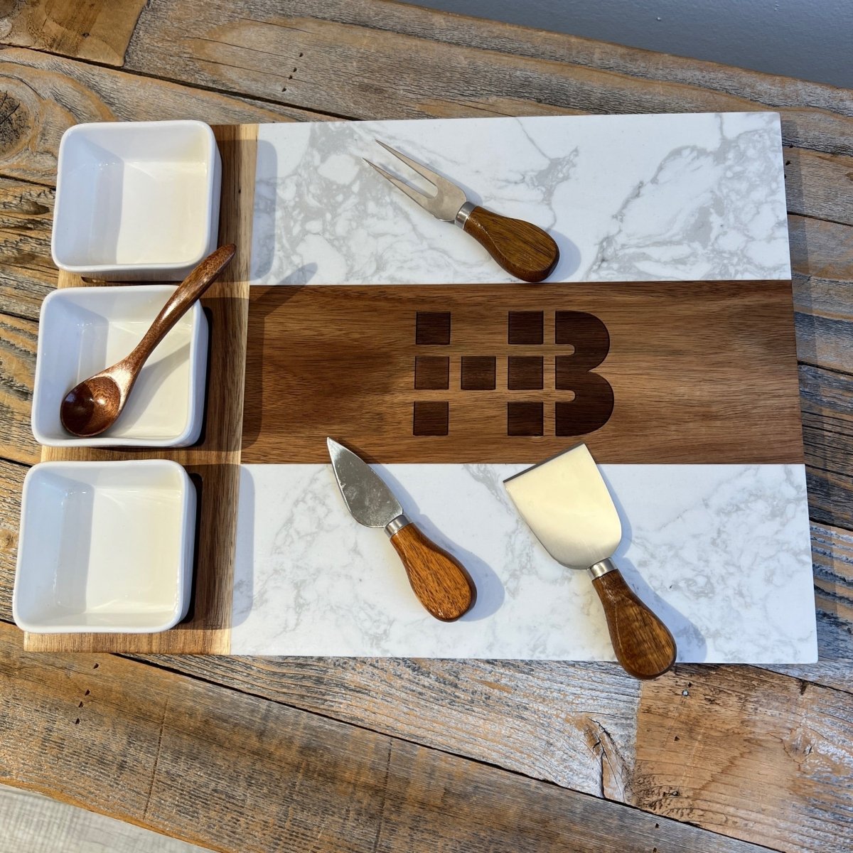 Custom Logo Entertainers Tray - Cutting Board - GroomsDay