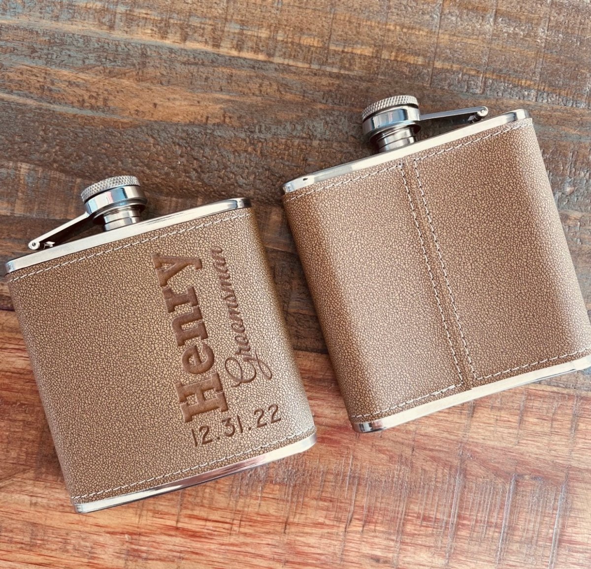 Personalized Leather Flask - Personalized Flasks - GroomsDay