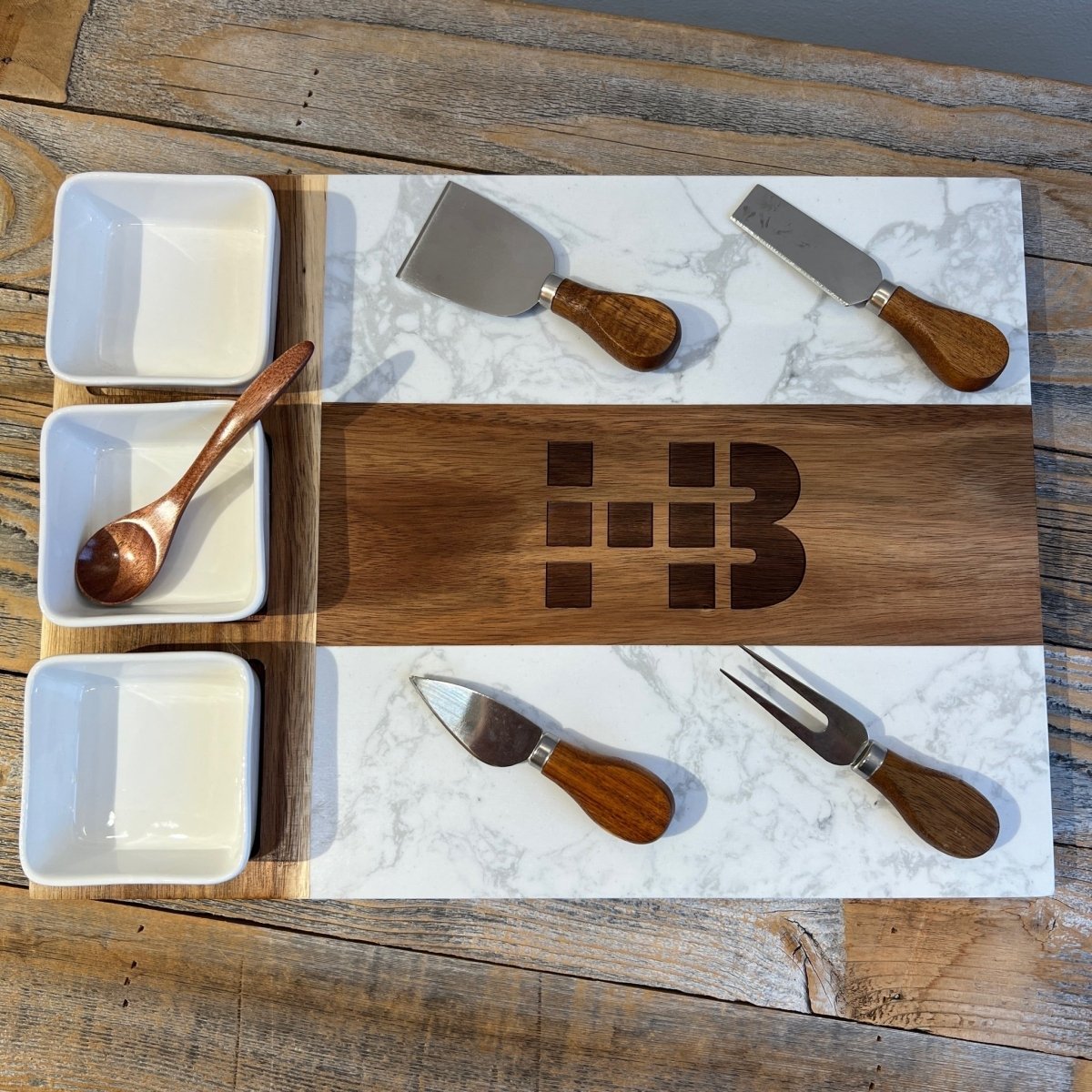 Custom Logo Entertainers Tray - Cutting Board - GroomsDay