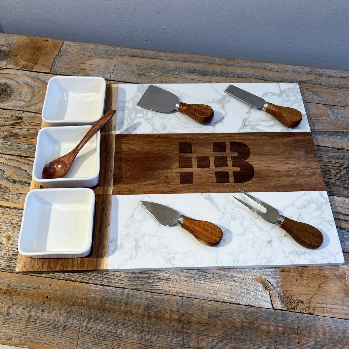 Custom Logo Entertainers Tray - Cutting Board - GroomsDay