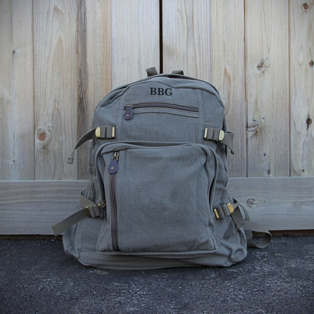 Kick Backpack - groovy threads - GroomsDay