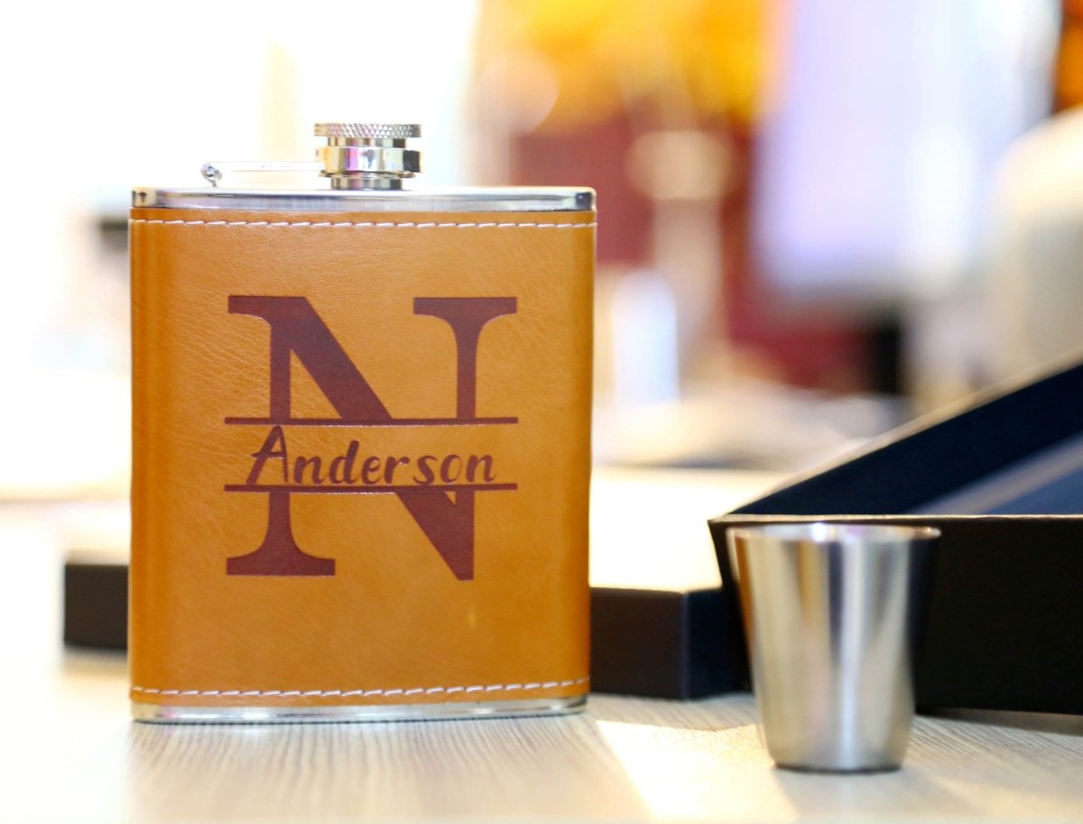 Leather Flask Gift Set - Flask Set - GroomsDay