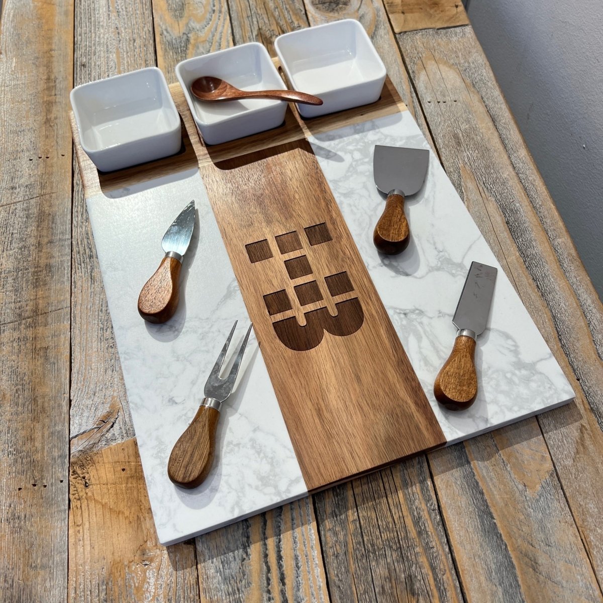 Custom Logo Entertainers Tray - Cutting Board - GroomsDay
