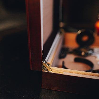 Personalized Men's Wooden Keepsake Box - Gift Set - GroomsDay