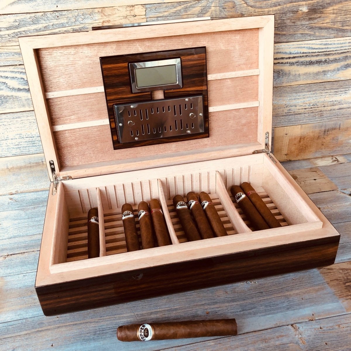Suit and Tie Humidor - Cigar - GroomsDay