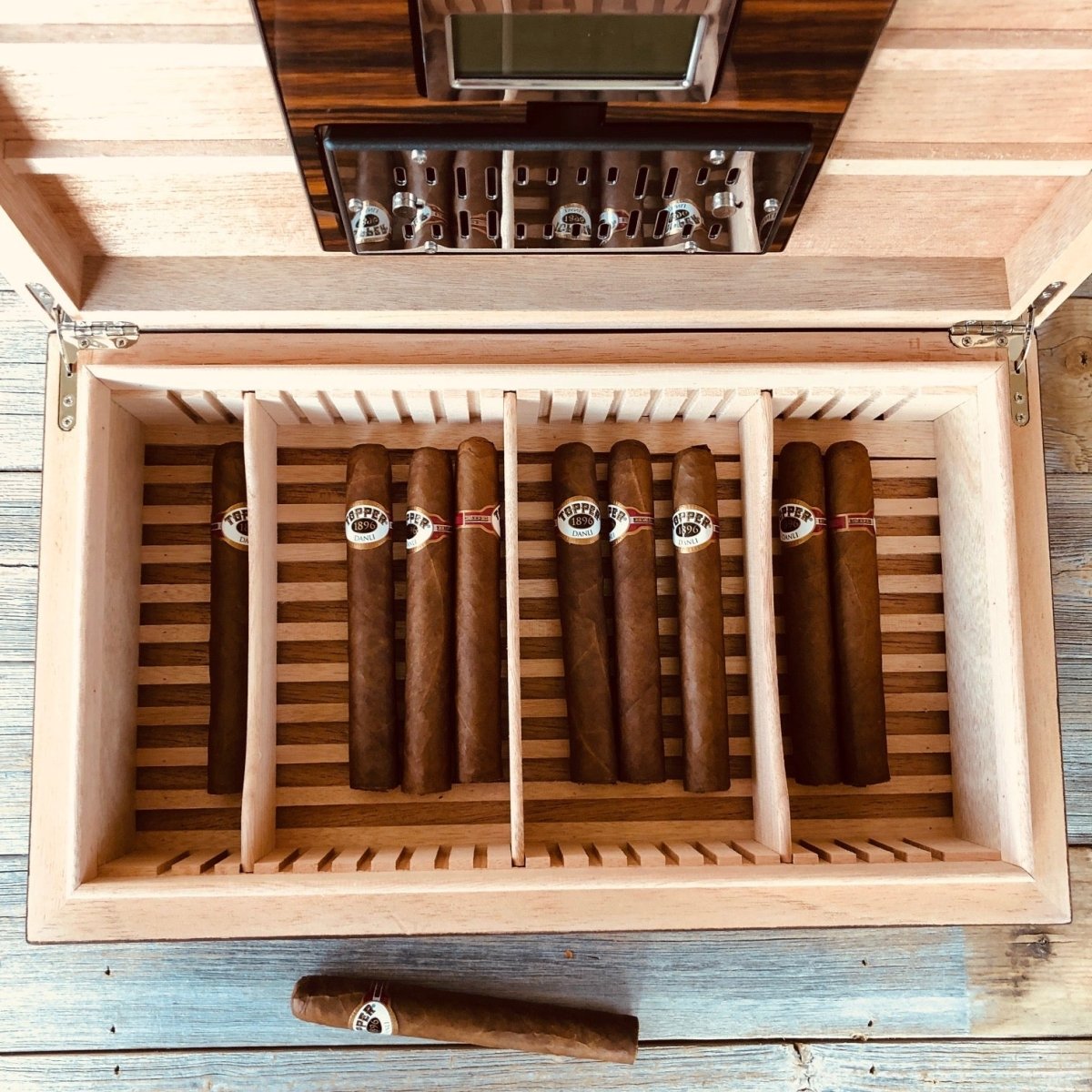 Suit and Tie Humidor - Cigar - GroomsDay