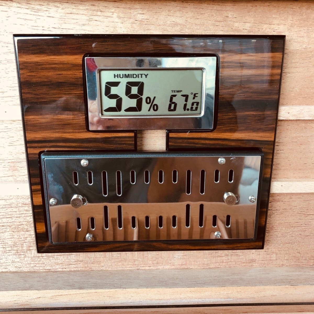 Suit and Tie Humidor - Cigar - GroomsDay