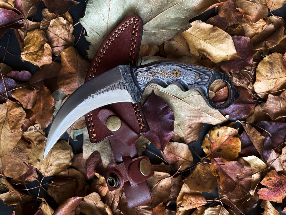 Raptor Claw - Damascus Knife - GroomsDay