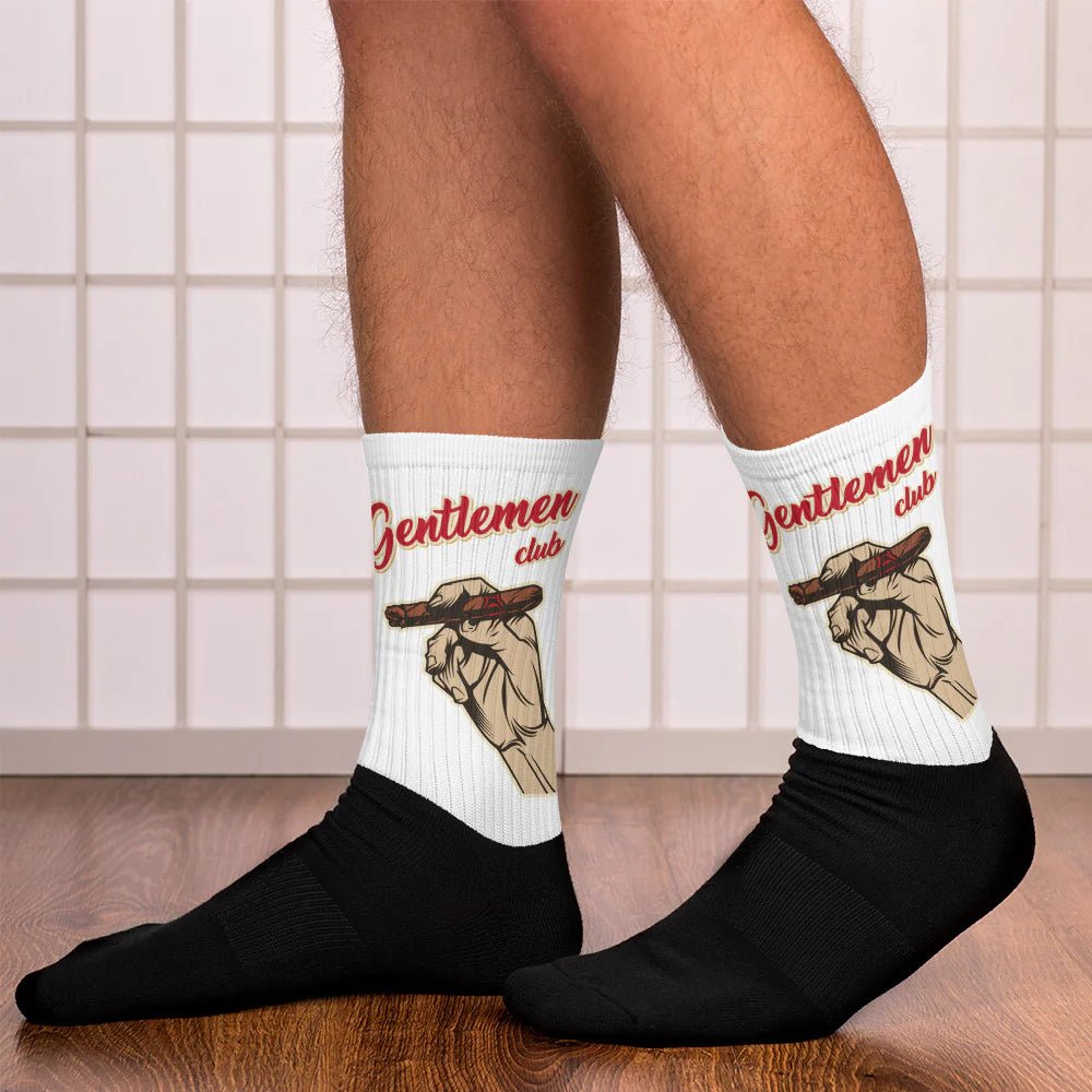 Cigar Club Socks with Vibrant Cigar-Themed Design