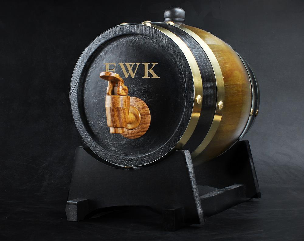 Custom Whiskey Barrel - Whiskey - GroomsDay
