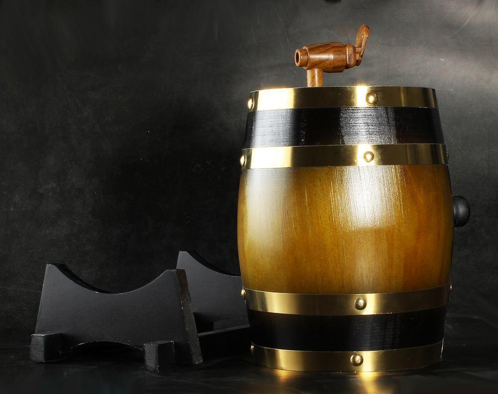 Custom Whiskey Barrel - Whiskey - GroomsDay