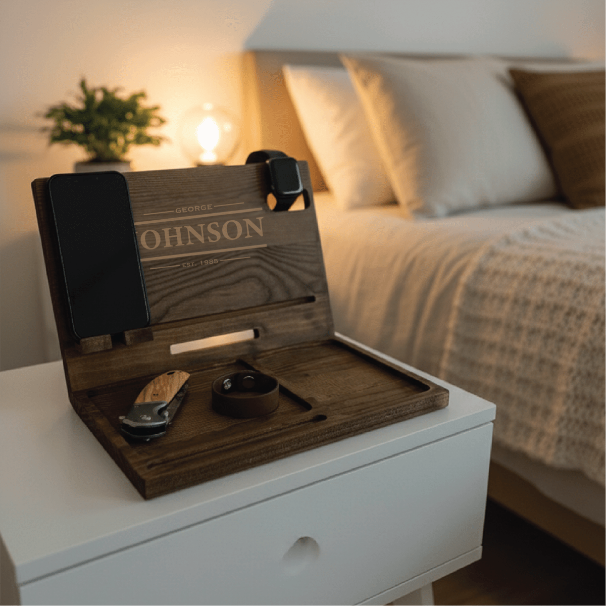 Personalized Wooden Docking Station - Anniversary - GroomsDay