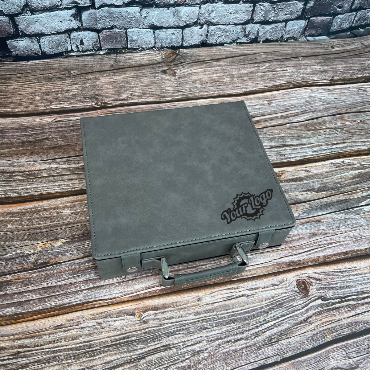 Custom Logo Poker Set - GroomsDay