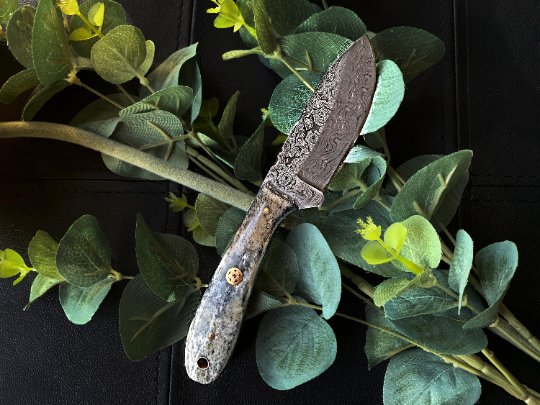 Damascus Knife