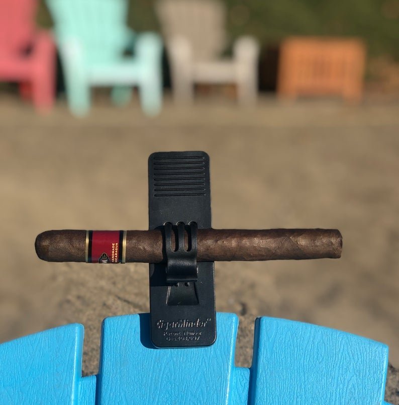 Golf Cigar Holder - On Sale - GroomsDay