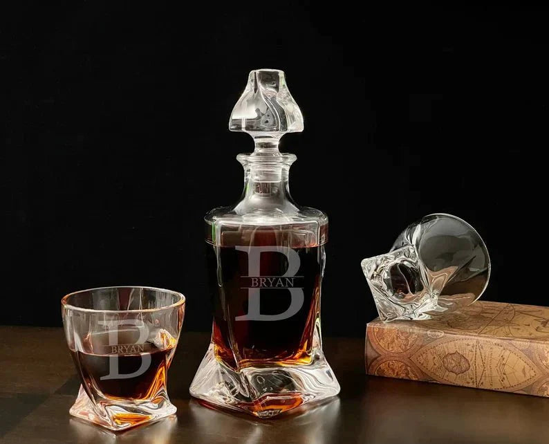 Twisted Bourbon Set - Decanter Set - GroomsDay