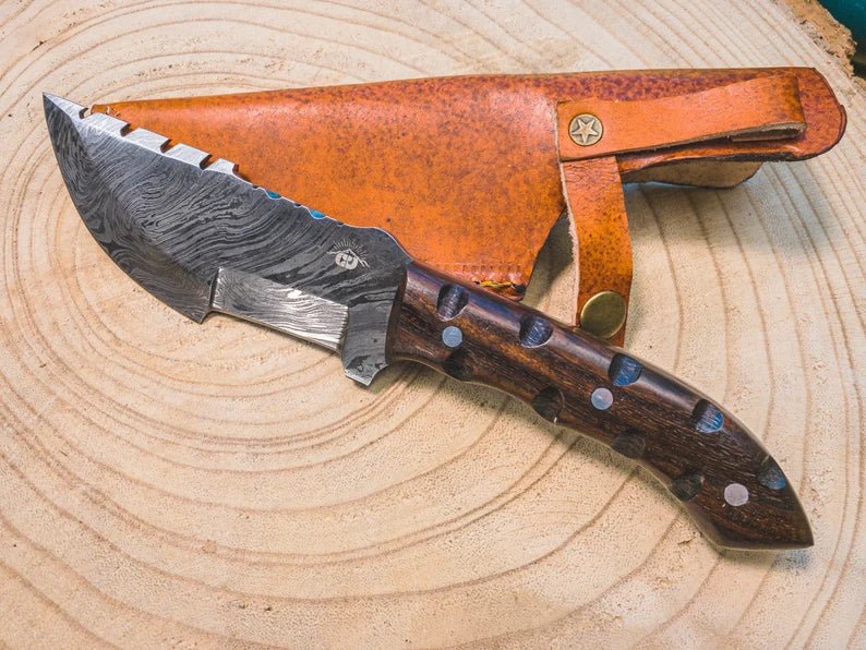 Damascus Steel Tracker Hunting Knife