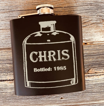 Twist and Shoot - Flask - GroomsDay