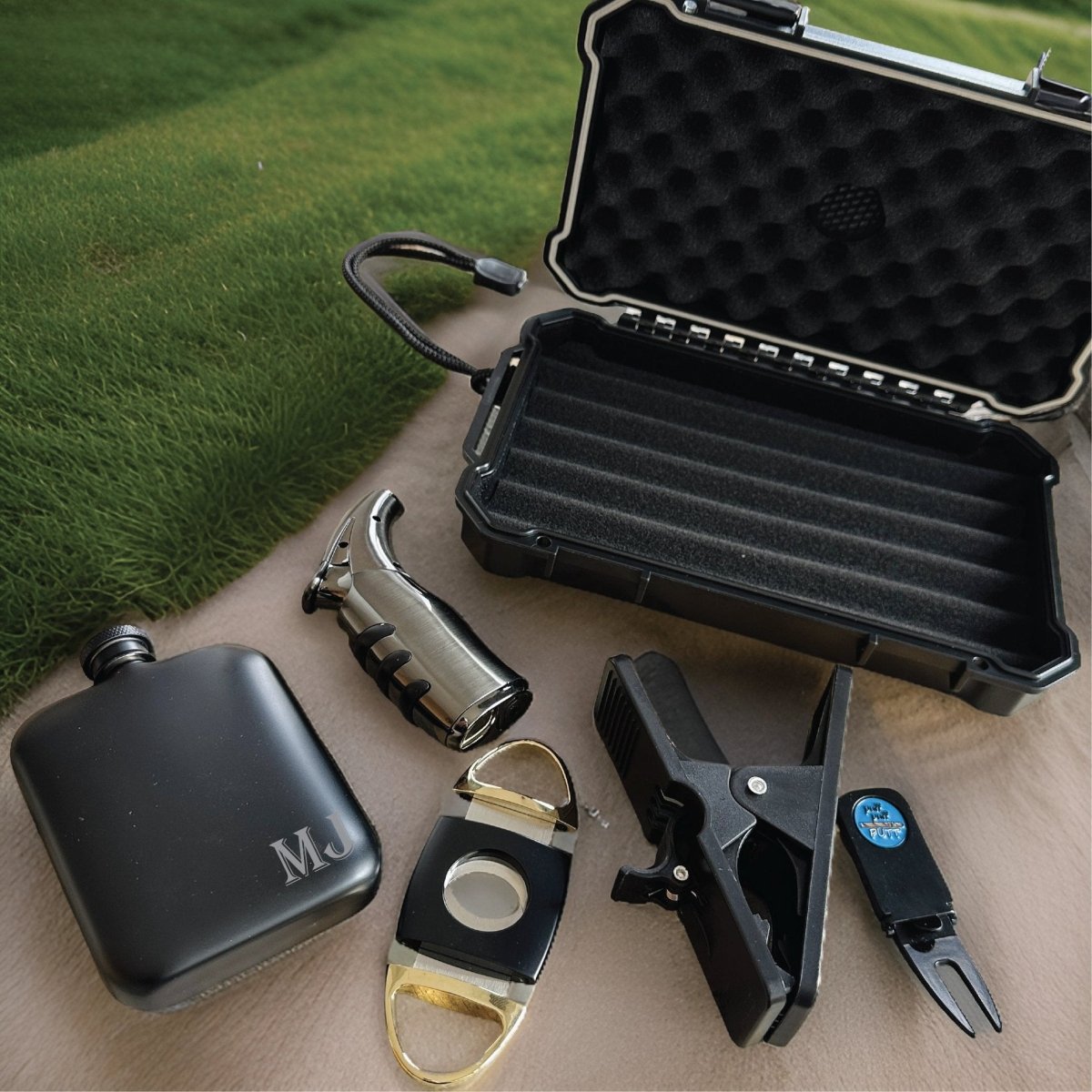 Cigar Lovers Golf Gift Basket - Gift Set - GroomsDay