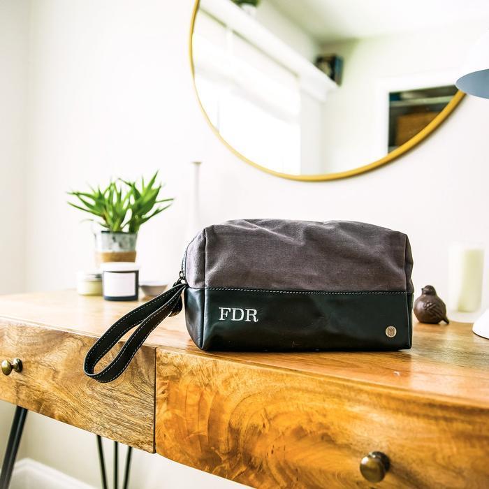 The Classic Canvas Wash Bag - Dopp Kit - GroomsDay