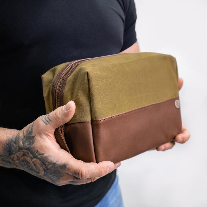 The Classic Canvas Wash Bag - Dopp Kit - GroomsDay