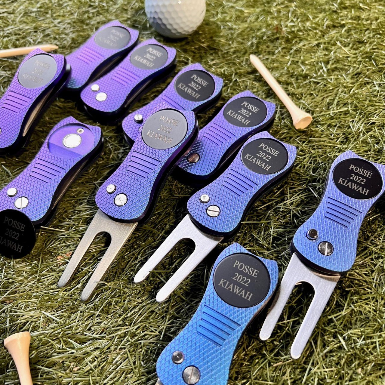 Blue Switchblade divot tool with Personalization