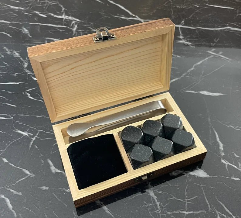 Whiskey On The Rocks Set - Decanter Set - GroomsDay