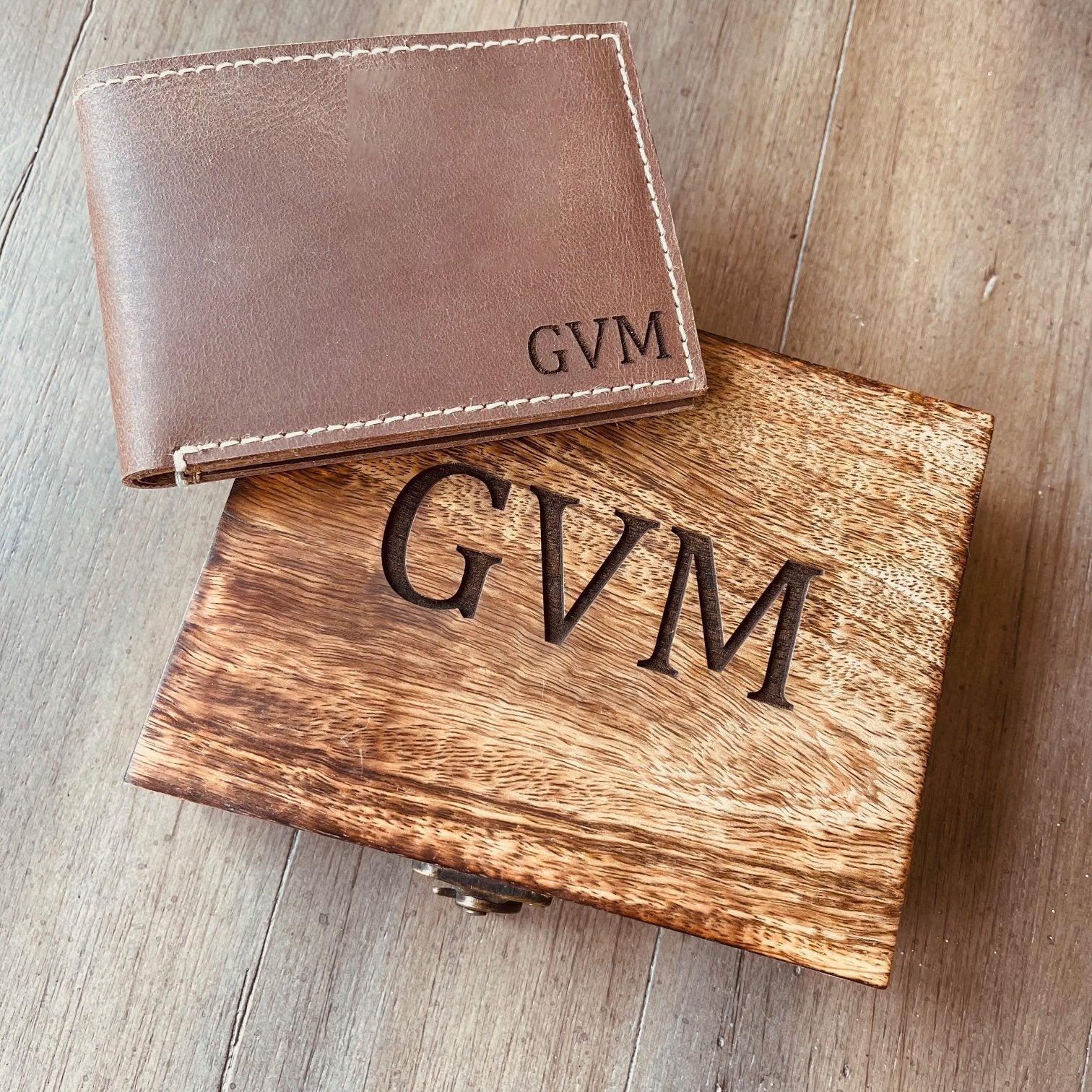 Brown Personalized Leather Wallet at GroomsDay.com Wallets
