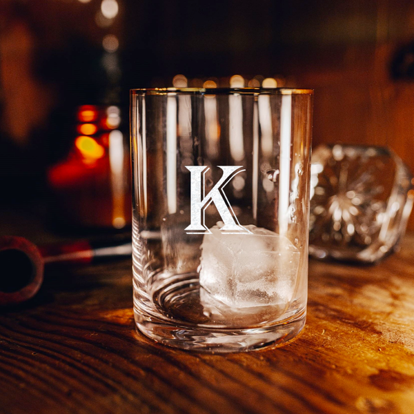 https://groomsday.com/cdn/shop/products/gold-rimmed-whiskey-glasses_600x.png?v=1701283973
