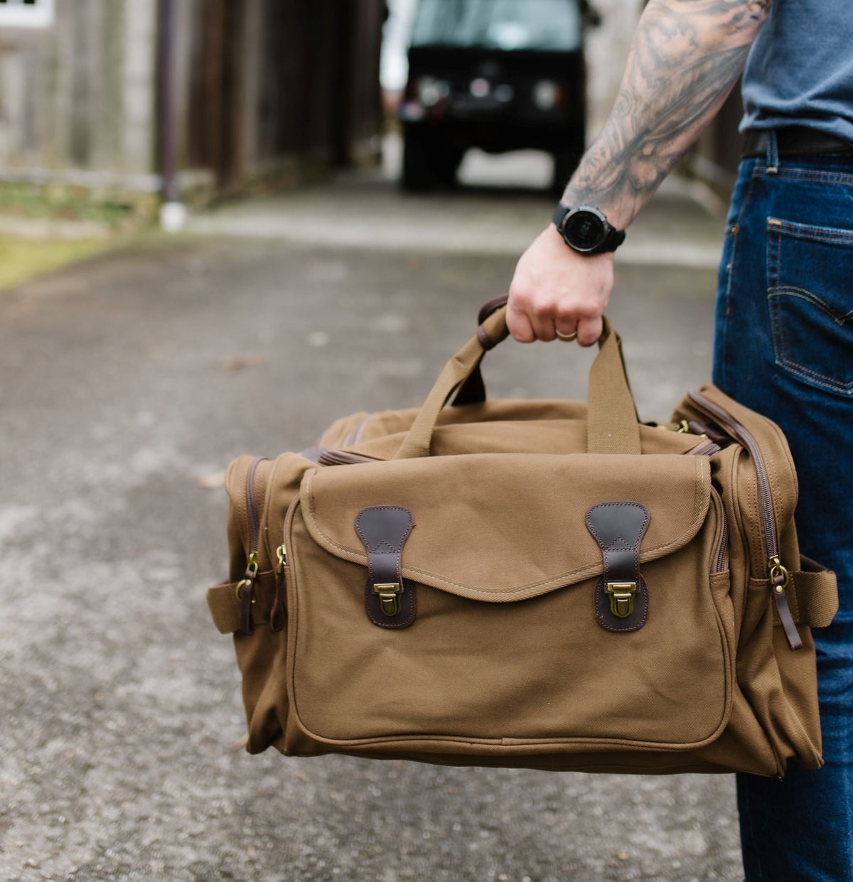 The Best Personalized Messenger Bag - GroomsDay